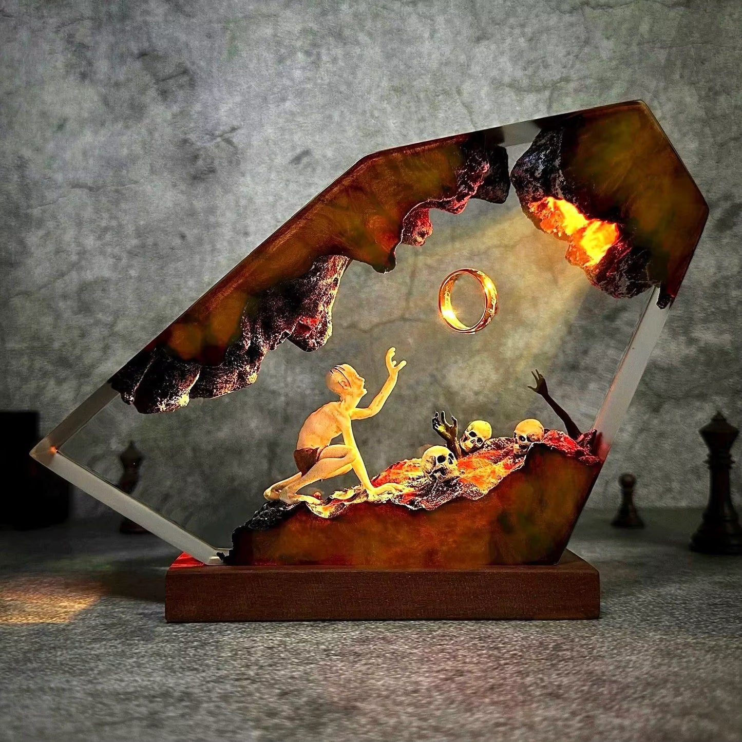 Luz Nocturna de Resina de Gollum